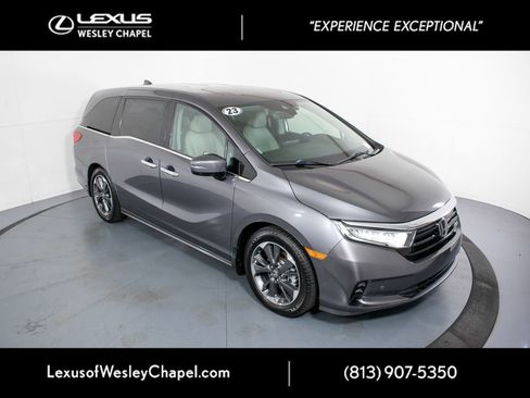 Used 2023 Honda Odyssey Elite image 2