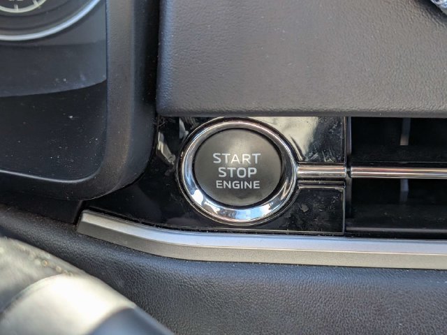 Used 2024 Mitsubishi Outlander SE FWD image 21