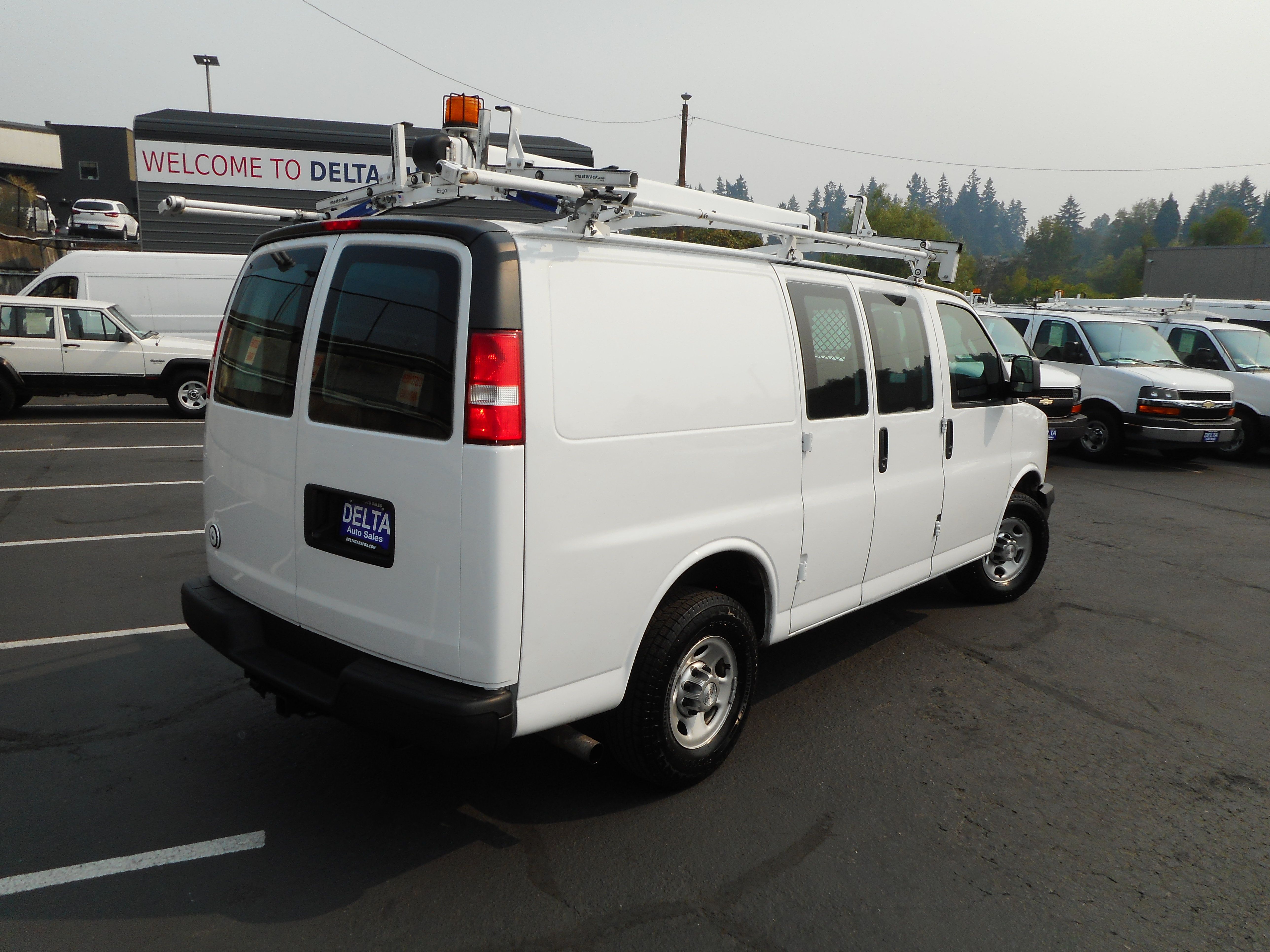 Used 2016 Chevrolet Express 2500 w/ Cold Climate Package RWD image 11