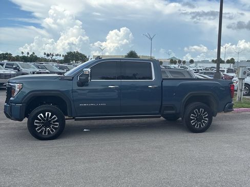 Used 2025 GMC Sierra 2500 Denali Ultimate AWD/4WD image 8