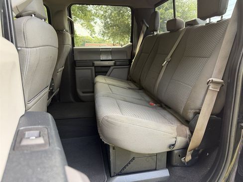Used 2019 Ford F250 XLT w/ XLT Premium Package AWD/4WD image 12