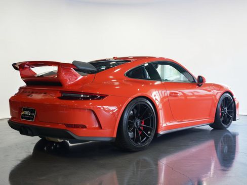 Used 2018 Porsche 911 GT3 RWD image 8