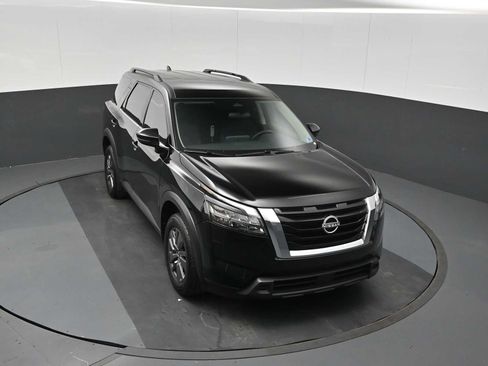 Used 2025 Nissan Pathfinder SV AWD/4WD image 11
