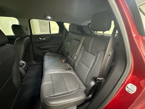 Used 2025 Chevrolet Blazer LT FWD image 21