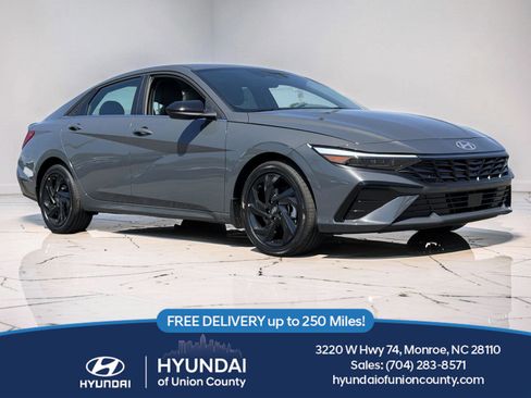 New 2026 Hyundai Elantra SEL Sport FWD image 1