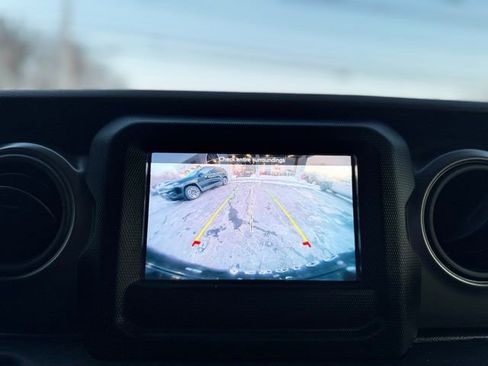Used 2021 Jeep Wrangler Unlimited Sport image 19