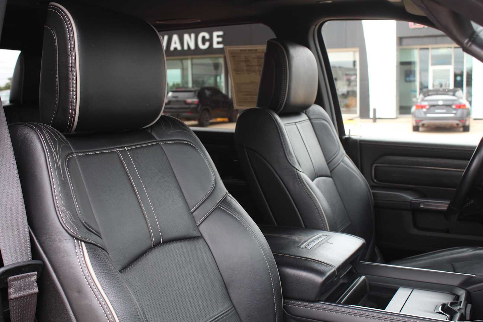Used 2022 RAM 3500 Limited w/ Towing Technology Group AWD/4WD image 23