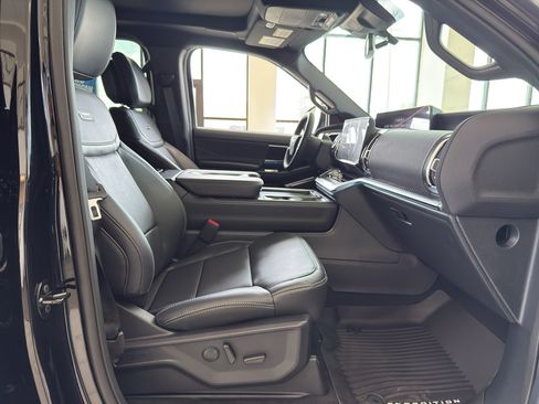 New 2027 Ford Expedition Platinum w/ Stealth Appearance Package AWD/4WD image 31