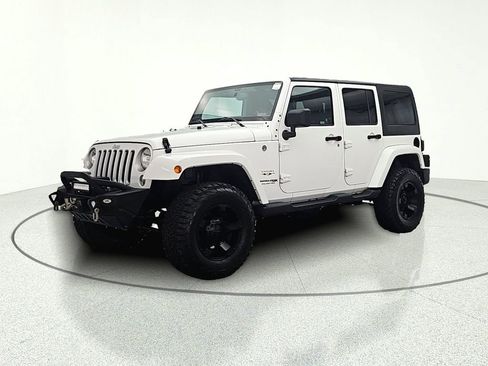 Used 2018 Jeep Wrangler Unlimited Sahara w/ Dual Top Group image 4