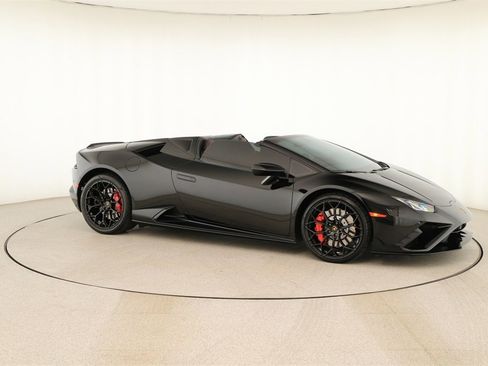 Used 2022 Lamborghini Huracan EVO image 9
