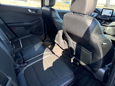 Used 2025 Ford Escape ST-Line Select AWD/4WD image 16