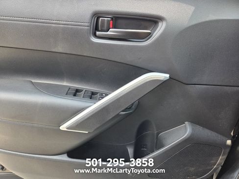 Used 2024 Toyota Corolla Cross AWD Hybrid image 24