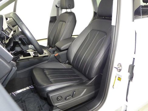 Used 2023 Audi Q5 2.0T Premium w/ Convenience Package image 22