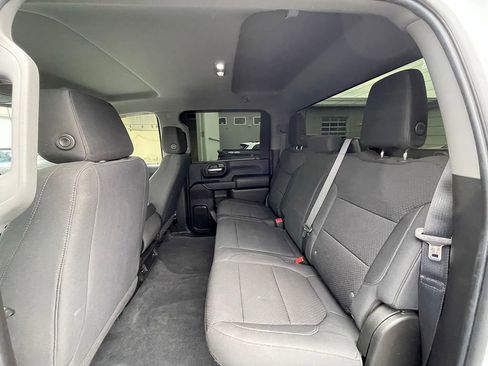 Used 2020 Chevrolet Silverado 2500 Custom w/ Custom Value Package image 18