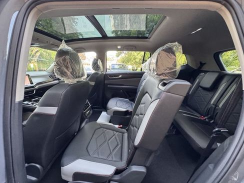 New 2026 Volkswagen Atlas Peak Edition AWD/4WD image 15