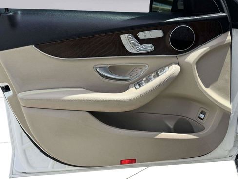 Used 2017 Mercedes-Benz C 300 Sedan image 17