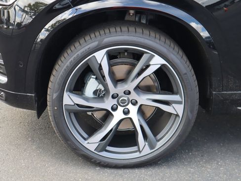 Certified 2024 Volvo XC90 B6 Ultimate image 40