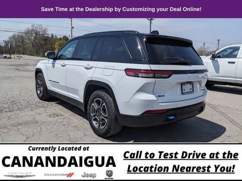 Used 2022 Jeep Grand Cherokee Trailhawk AWD/4WD image 9
