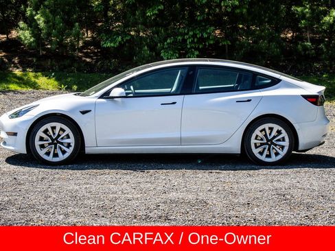 Used 2022 Tesla Model 3 Standard Range RWD image 4