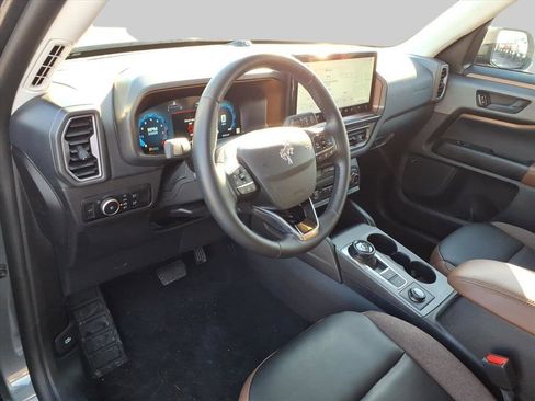 Used 2025 Ford Bronco Sport Outer Banks w/ Outer Banks Tech Package+ image 14