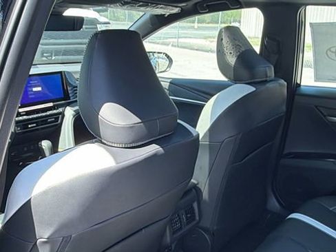 New 2026 Toyota Camry Hybrid FWD image 25