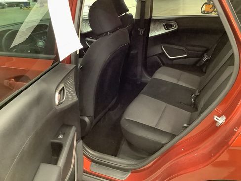 Used 2020 Kia Soul LX FWD image 12