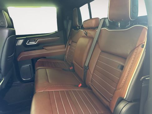 Certified 2025 GMC Sierra 1500 Denali Ultimate AWD/4WD image 24