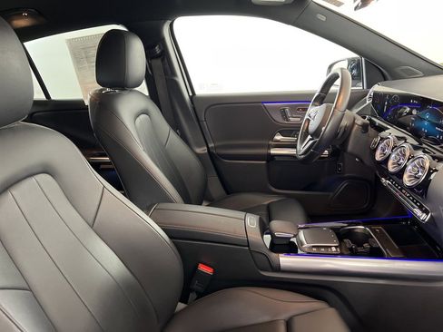 Certified 2022 Mercedes-Benz GLA 250 4MATIC image 15