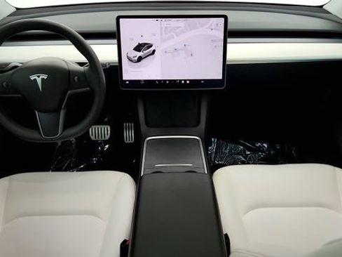 Used 2024 Tesla Model Y Performance AWD/4WD image 48