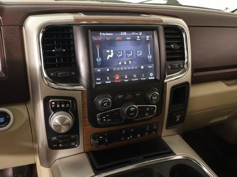 Used 2018 RAM 1500 Laramie w/ Convenience Group AWD/4WD image 5