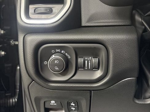 New 2026 RAM 1500 Laramie AWD/4WD image 11