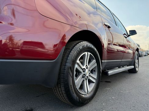 Used 2017 Chevrolet Traverse LT image 14