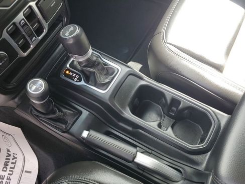 Used 2021 Jeep Wrangler Unlimited Sahara image 22