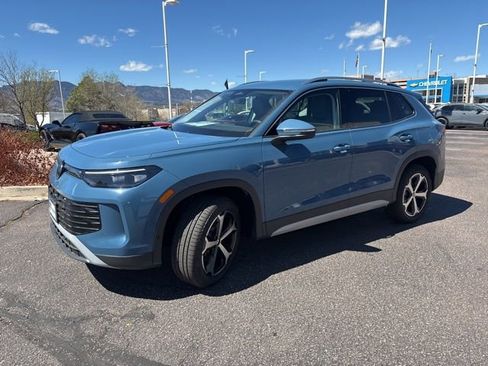 New 2026 Volkswagen Tiguan SE image 3