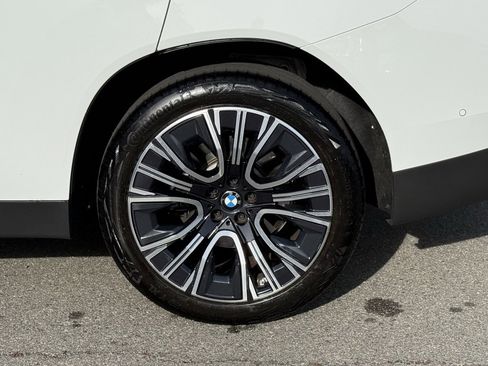 Used 2025 BMW X3 xDrive30i w/ Convenience Package image 17