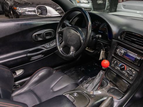 Used 1998 Chevrolet Corvette Coupe image 30