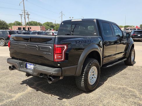 Used 2018 Ford F150 Raptor w/ Equipment Group 802A Luxury AWD/4WD image 3