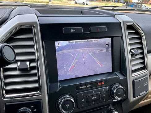 Used 2017 Ford F250 Lariat w/ Chrome Package image 14