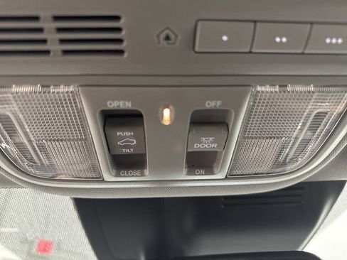 Used 2022 Honda CR-V Touring image 36