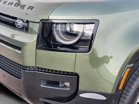 New 2026 Land Rover Defender 110 X-Dynamic SE image 36