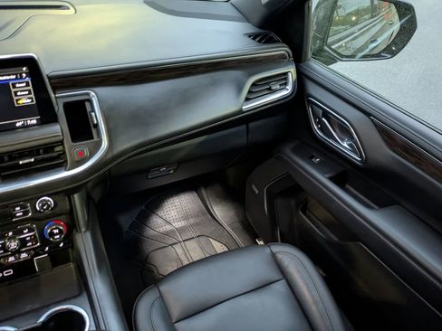 Used 2021 Chevrolet Suburban Z71 w/ Rear Media and Nav Package AWD/4WD image 18