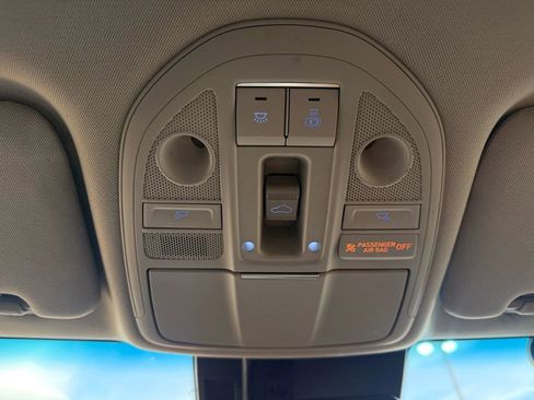 Used 2020 Genesis G70 2.0T image 42