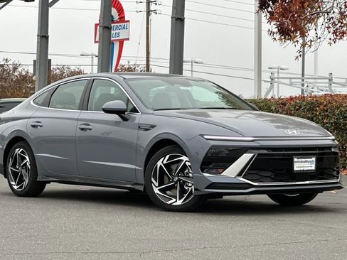 New 2026 Hyundai Sonata SEL image 2