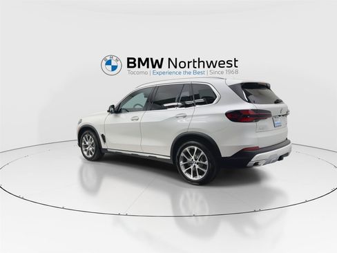 New 2026 BMW X5 xDrive40i w/ Climate Comfort Package AWD/4WD image 12