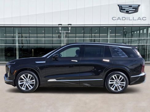 New 2026 Cadillac Vistiq Luxury image 3