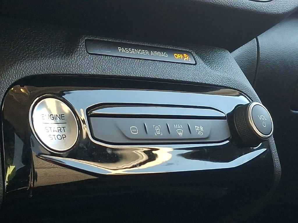 Used 2023 Ford Escape SE FWD image 16