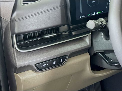 Used 2026 Kia Carnival SX FWD image 10