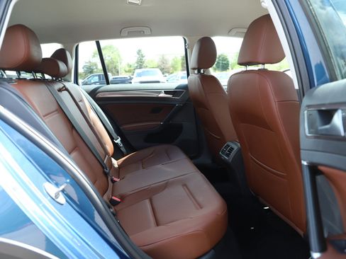 Used 2017 Volkswagen Golf Alltrack S AWD/4WD image 12