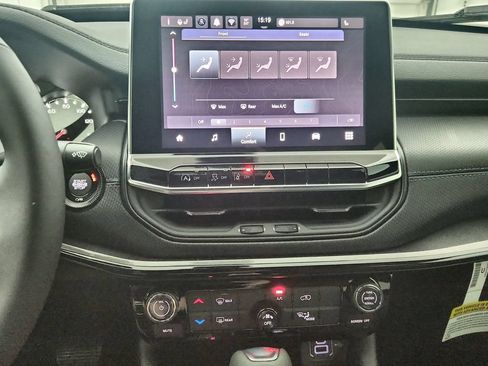 New 2026 Jeep Compass Latitude AWD/4WD image 26