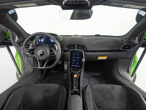 Used 2025 McLaren Artura Spider RWD image 28